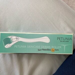 Micro needle Derma Roller